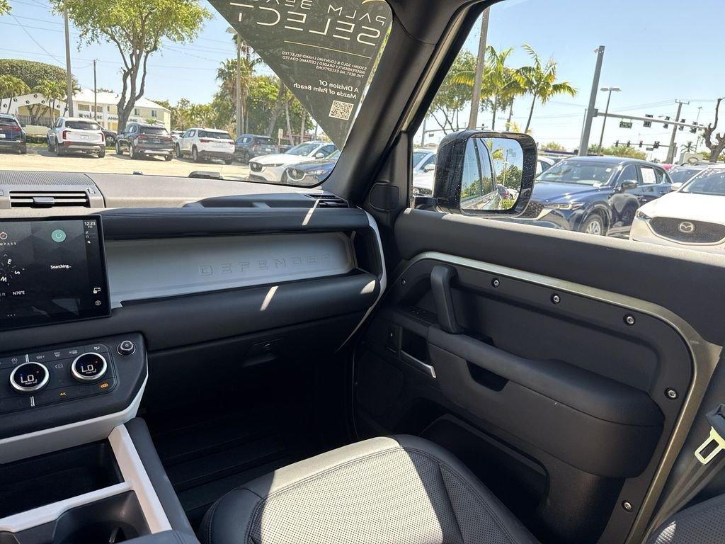 Land Rover Defender 110 S Awd 4D Sport Utility - Thumbnail 17