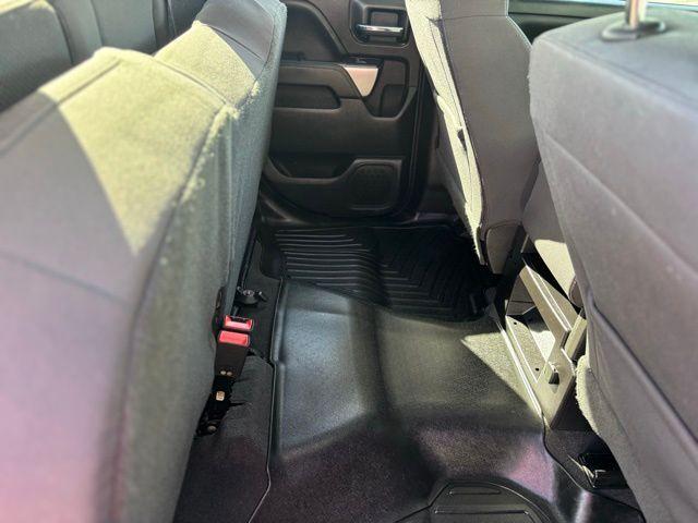 Chevrolet Silverado 1500 LD - Thumbnail 16