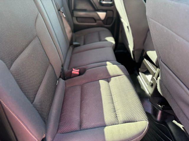 Chevrolet Silverado 1500 LD - Thumbnail 13