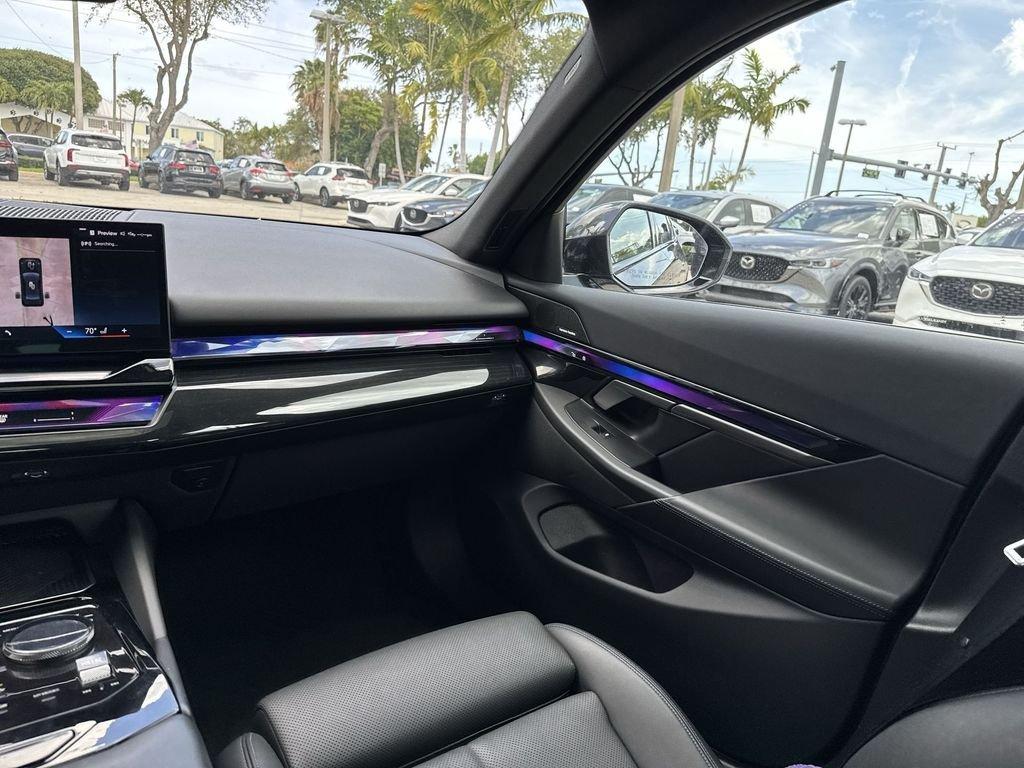 Bmw 5 Series 540I Xdrive Awd 4D Sedan - Thumbnail 17