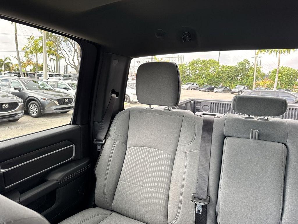 Ram 2500 Big Horn 4Wd 4D Crew Cab - Thumbnail 19