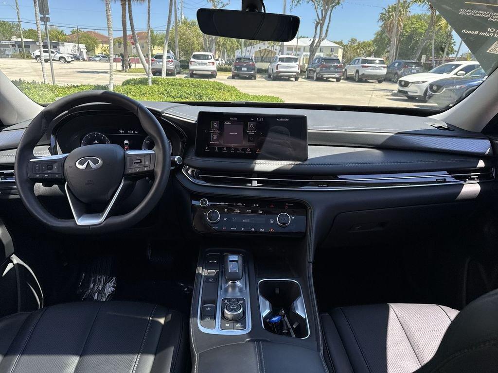 Infiniti Qx60 Luxe Fwd 4D Sport Utility - Thumbnail 16