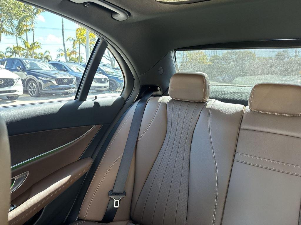 Mercedes-Benz E 350 Rwd 4D Sedan - Thumbnail 19