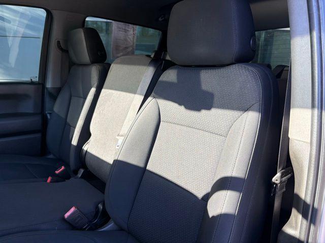 Chevrolet Silverado 1500 - Thumbnail 12