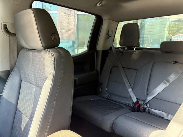 Chevrolet Silverado 1500 - Thumbnail 19