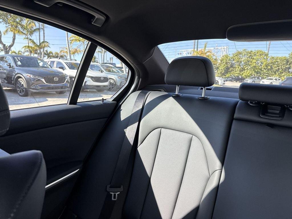 Bmw 3 Series 330I Rwd 4D Sedan - Thumbnail 19