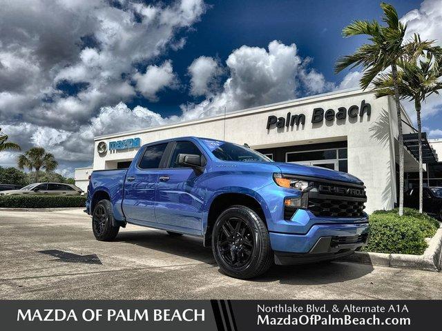 Chevrolet Silverado 1500 Custom Rwd 4D Crew Cab - View 1