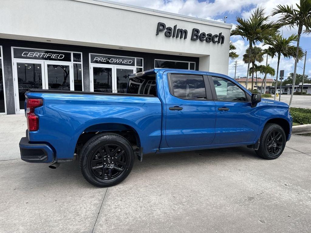 Chevrolet Silverado 1500 Custom Rwd 4D Crew Cab - Thumbnail 6