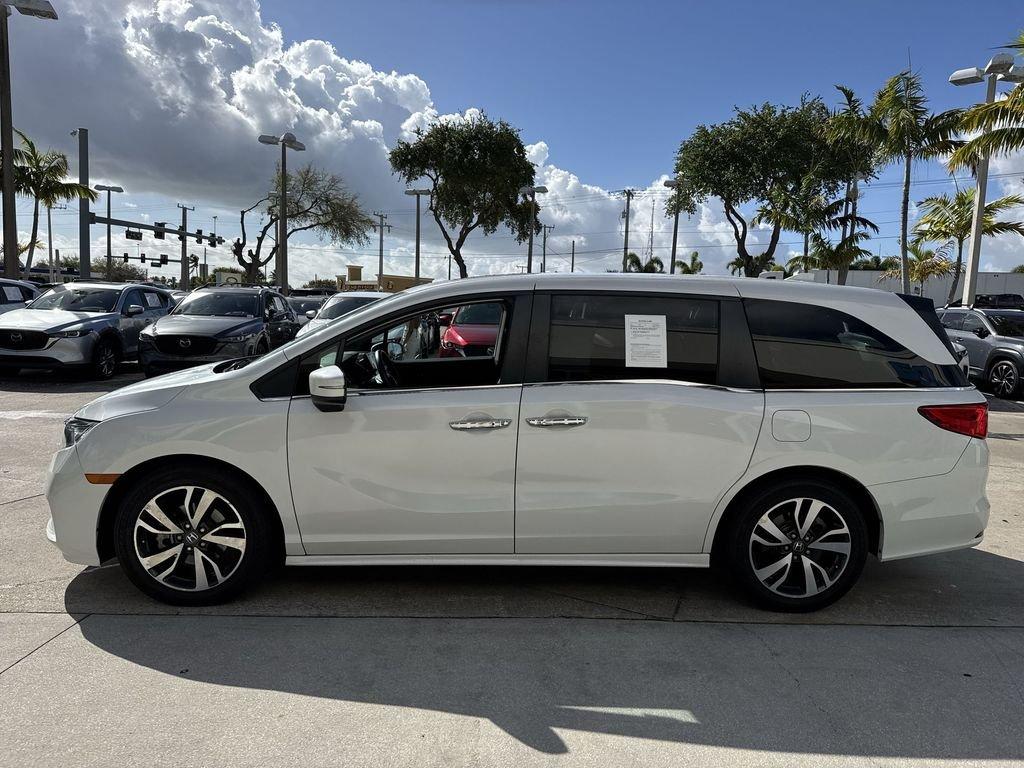 Honda Odyssey Touring Fwd 4D Passenger Van - Thumbnail 13