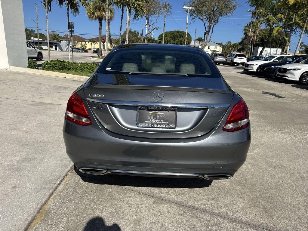 Mercedes-Benz C 300 Rwd 4D Sedan - Thumbnail 4