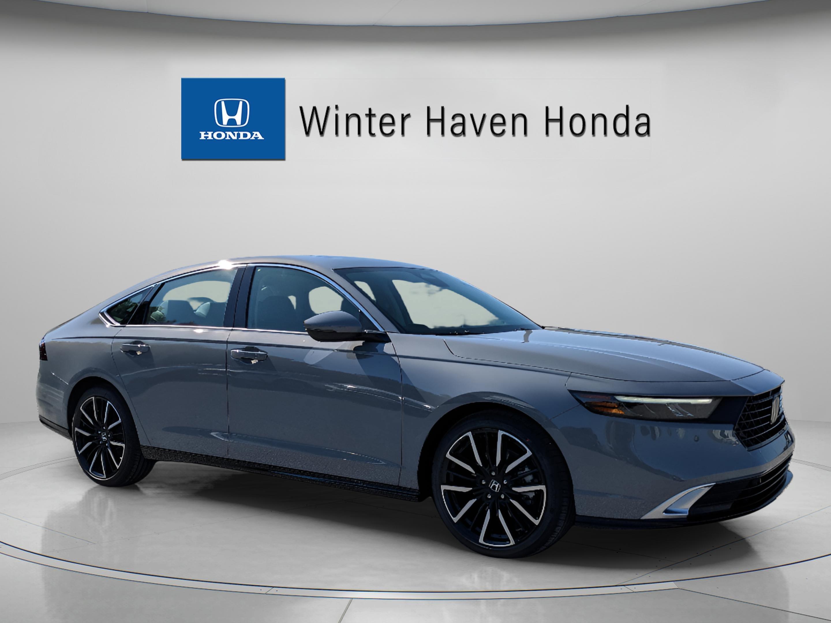 Honda Accord Hybrid Touring - Thumbnail 2