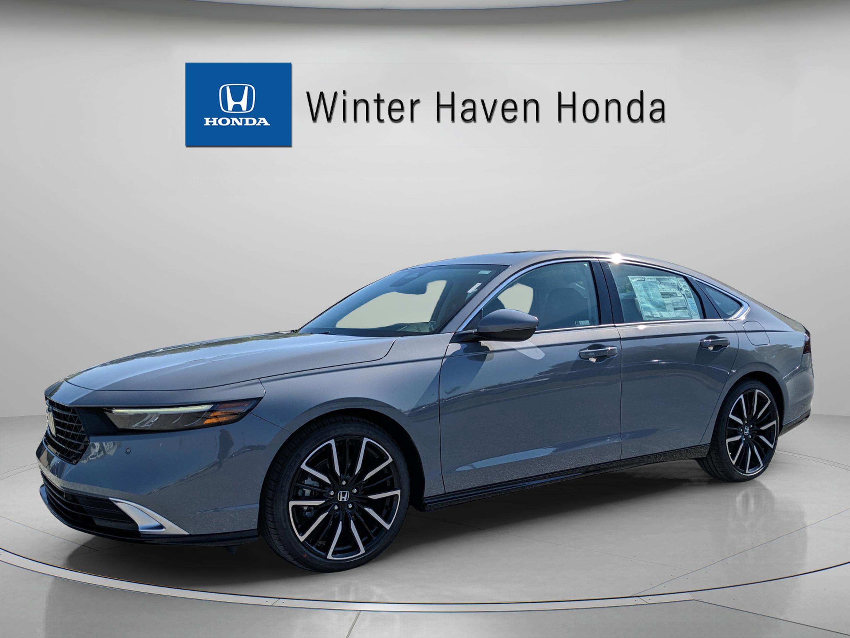 Honda Accord Hybrid Touring - Thumbnail 3