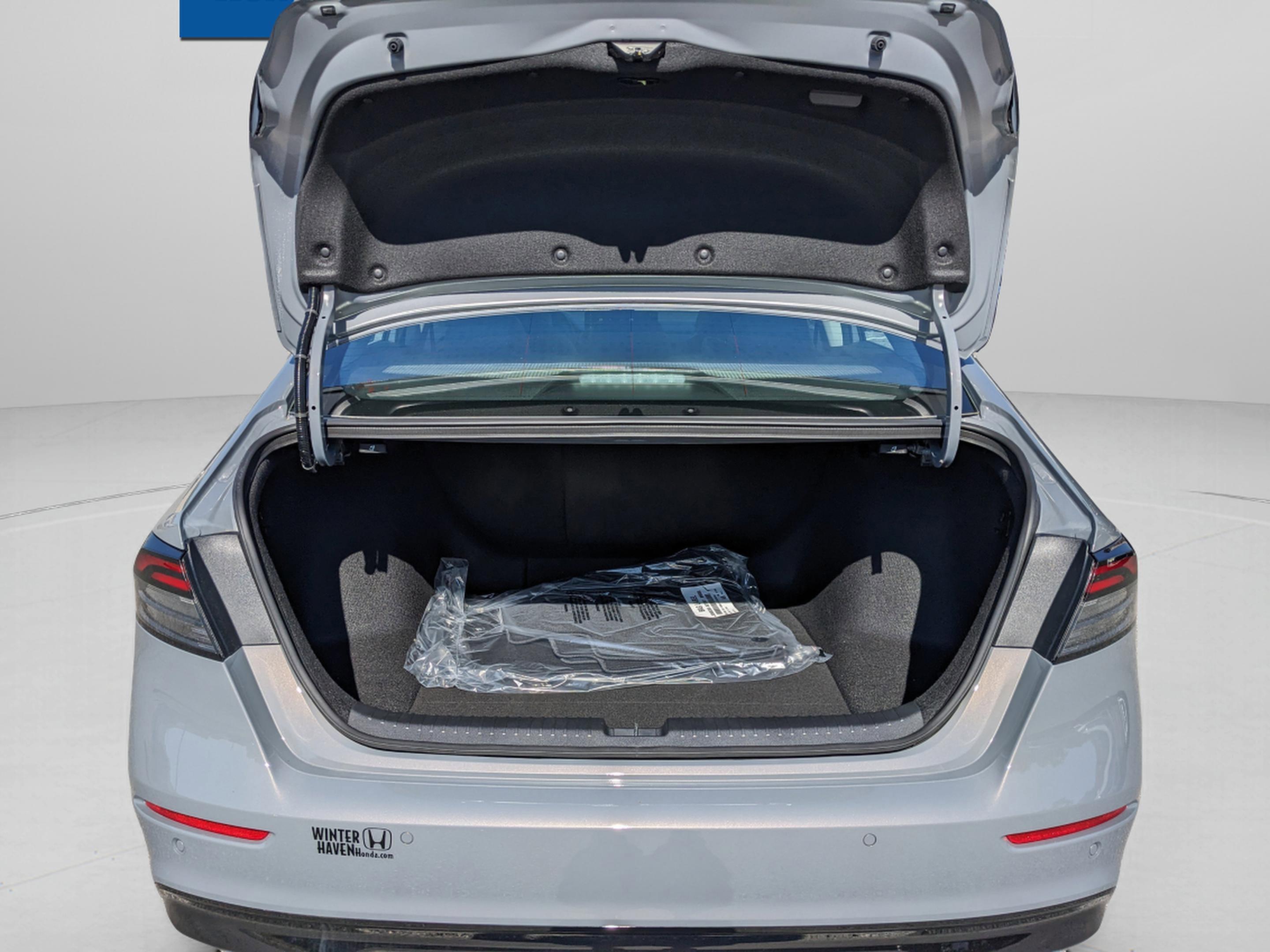 Honda Accord Hybrid Touring - Thumbnail 12