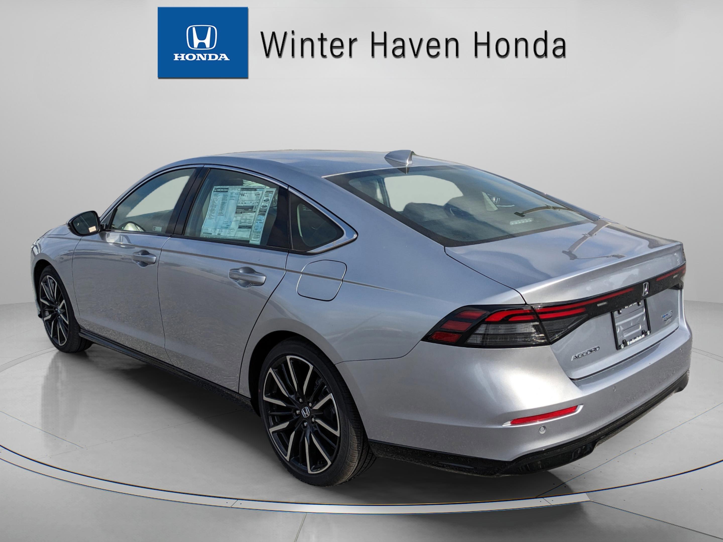 Honda Accord Hybrid Touring - Thumbnail 5