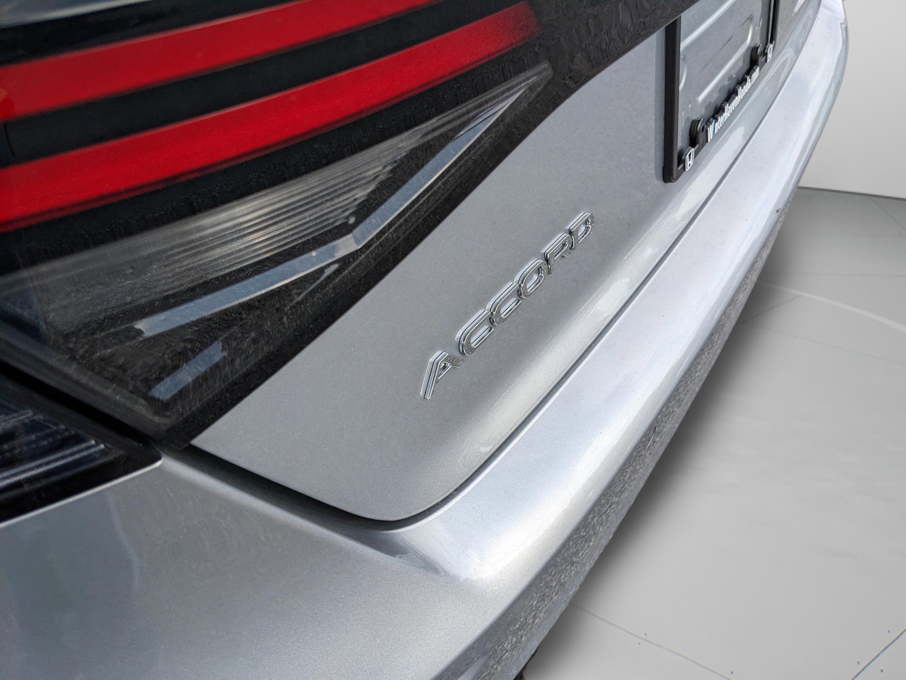 Honda Accord Hybrid Touring - Thumbnail 11