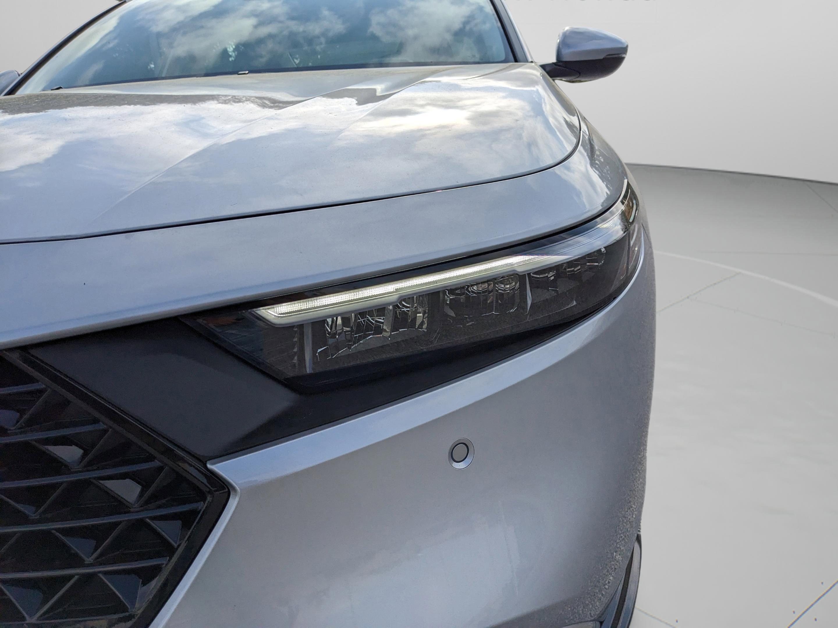 Honda Accord Hybrid Touring - Thumbnail 9