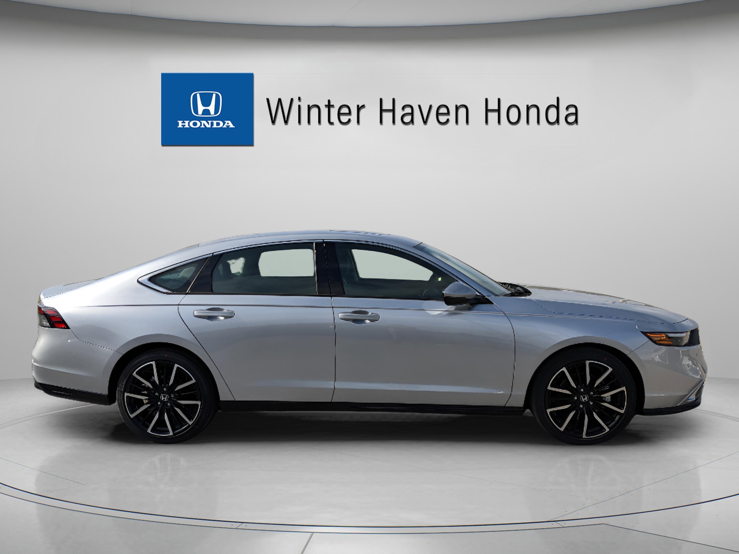 Honda Accord Hybrid Touring - Thumbnail 8