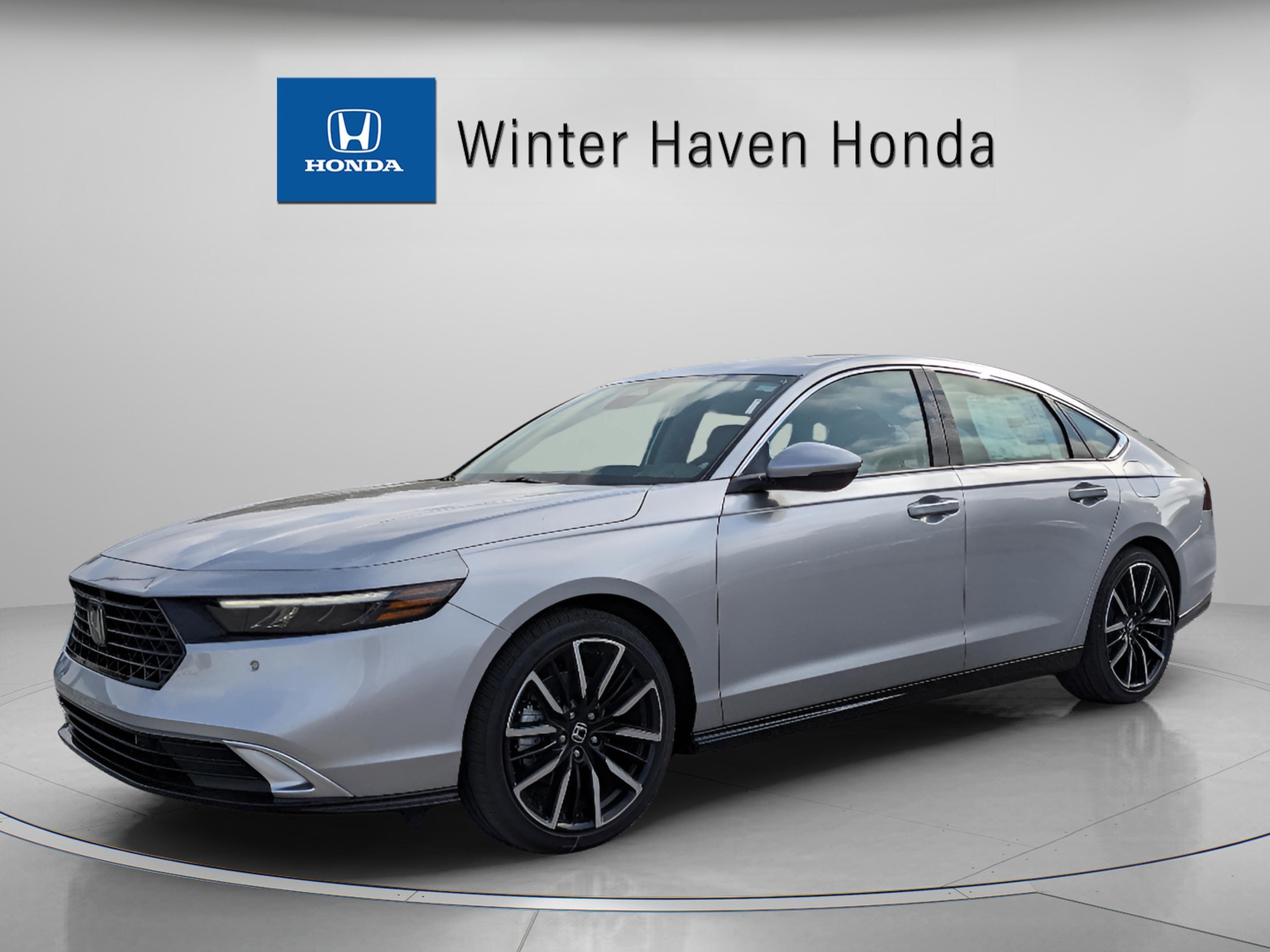 Honda Accord Hybrid Touring - Thumbnail 3