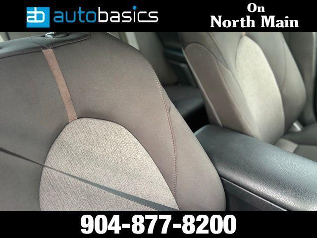 Toyota Camry - Thumbnail 14