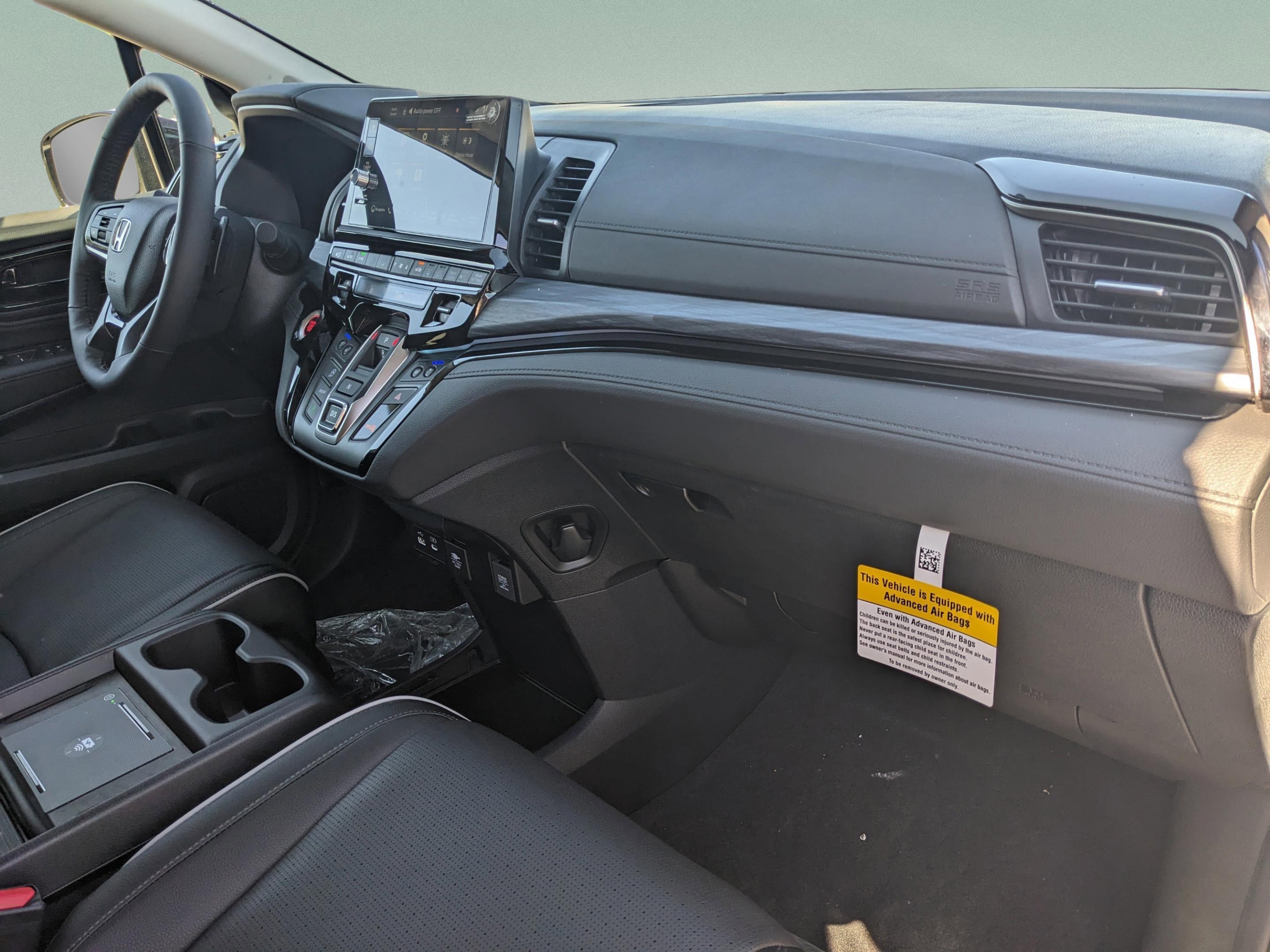 Honda Odyssey Elite - Thumbnail 14