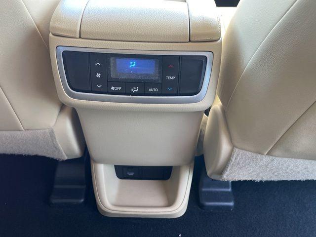 Toyota Highlander - Thumbnail 13