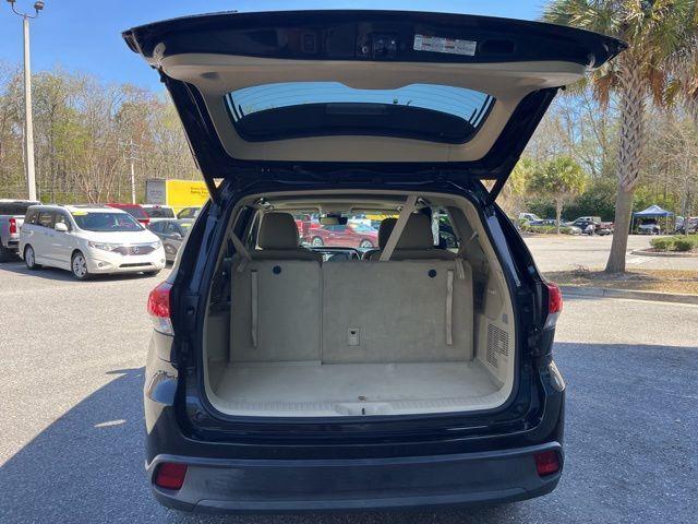 Toyota Highlander - Thumbnail 5