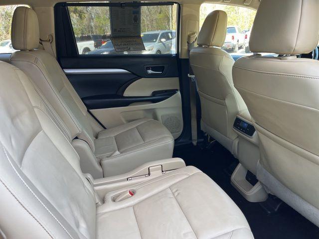 Toyota Highlander - Thumbnail 11