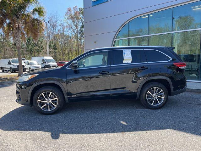 Toyota Highlander - Thumbnail 2