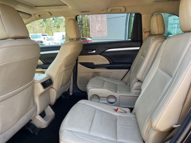 Toyota Highlander - Thumbnail 18