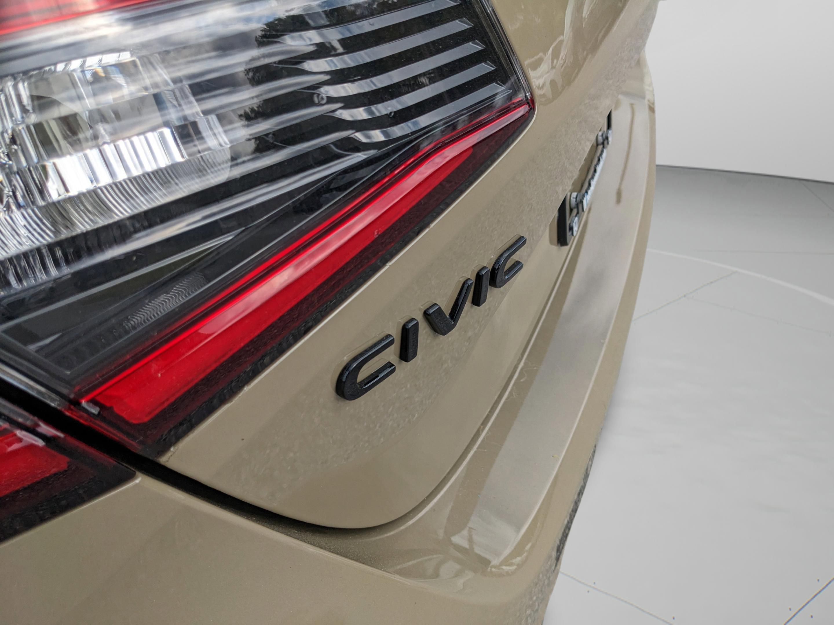 Honda Civic Hatchback Hybrid Sport Touring - Thumbnail 12