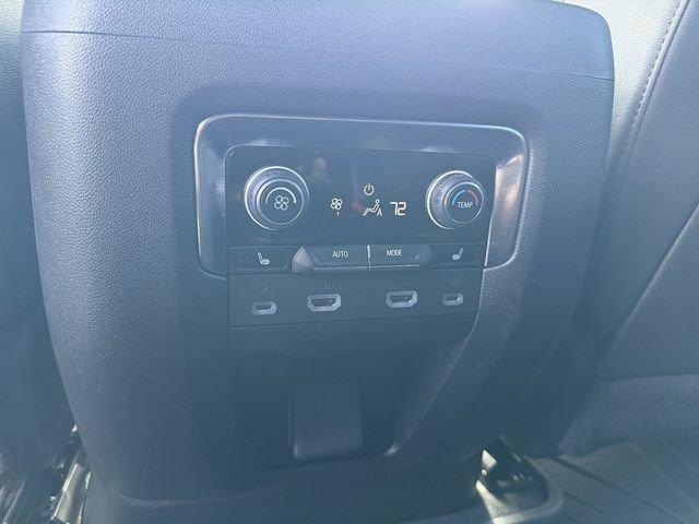 Chevrolet Suburban Z71 - Thumbnail 14