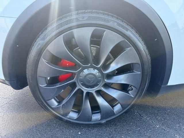 Tesla Model Y Performance - Thumbnail 10