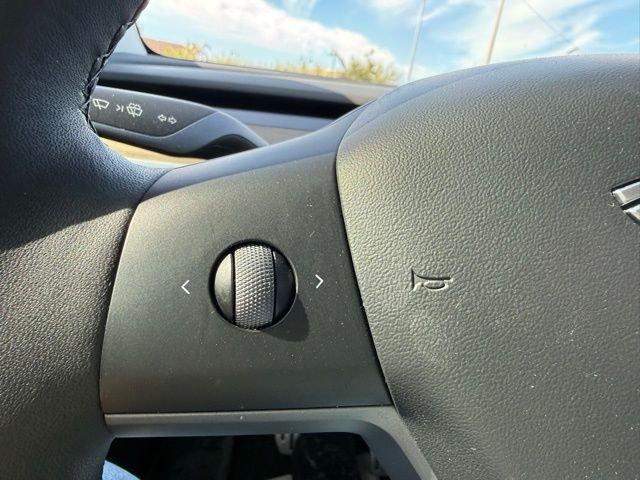Tesla Model Y Performance - Thumbnail 18