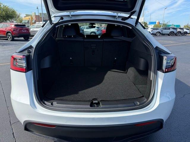 Tesla Model Y Performance - Thumbnail 11