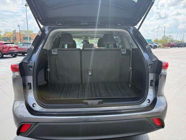 Toyota Highlander L - Thumbnail 11