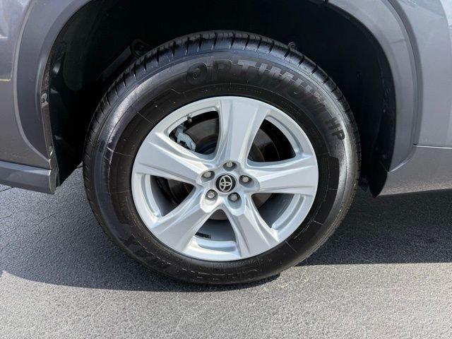 Toyota Highlander L - Thumbnail 10