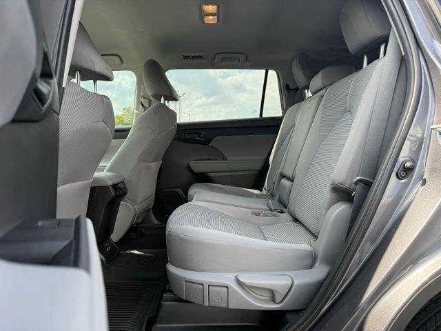 Toyota Highlander L - Thumbnail 12