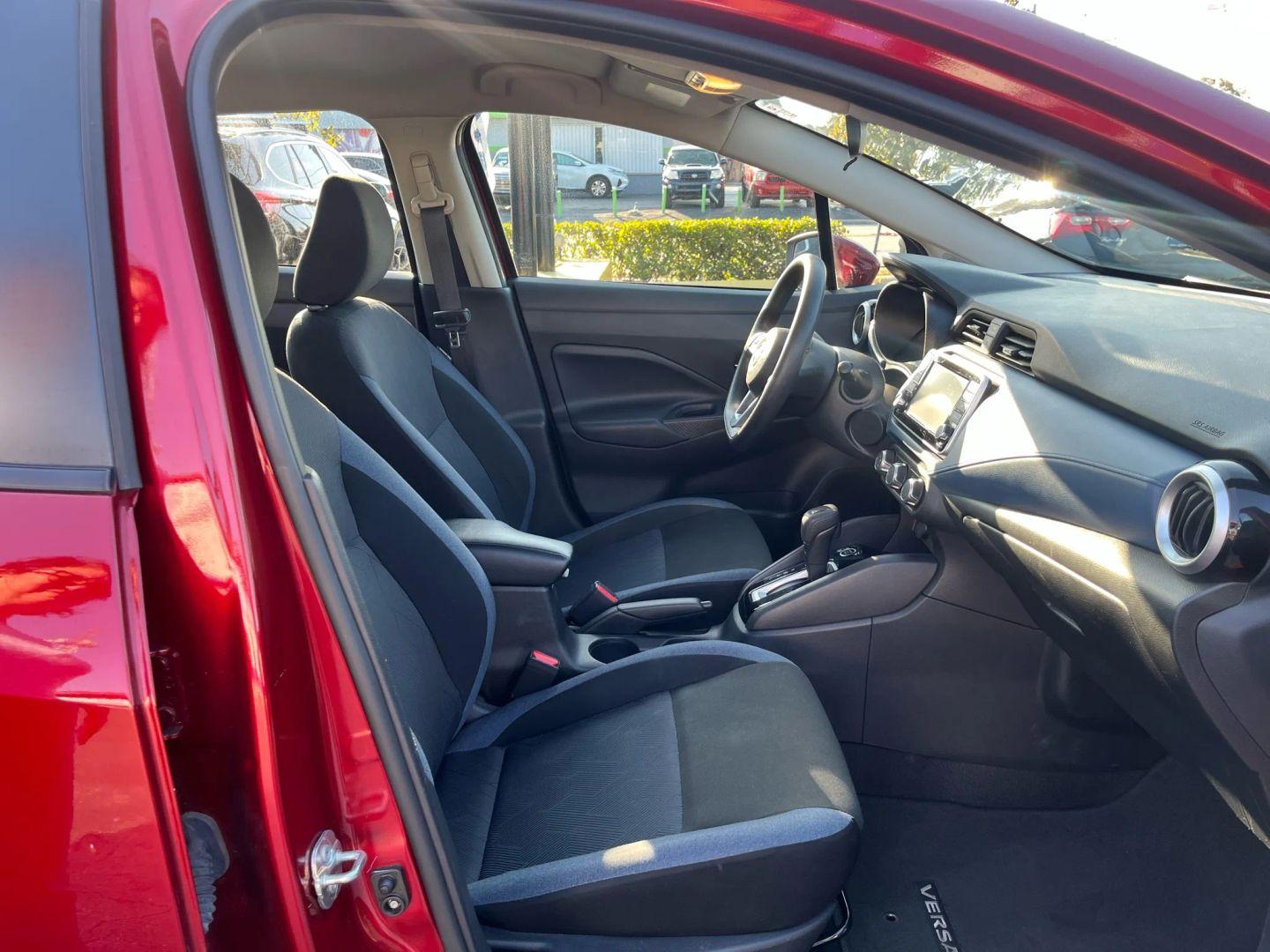 Nissan Versa Sv - View 1