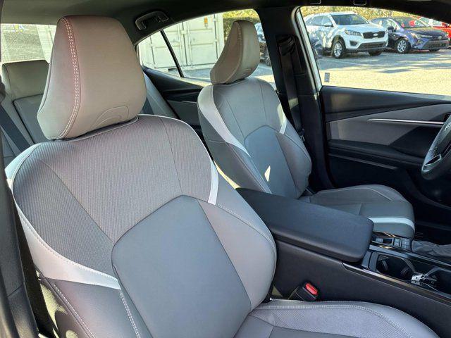 Toyota Camry Se - Thumbnail 15