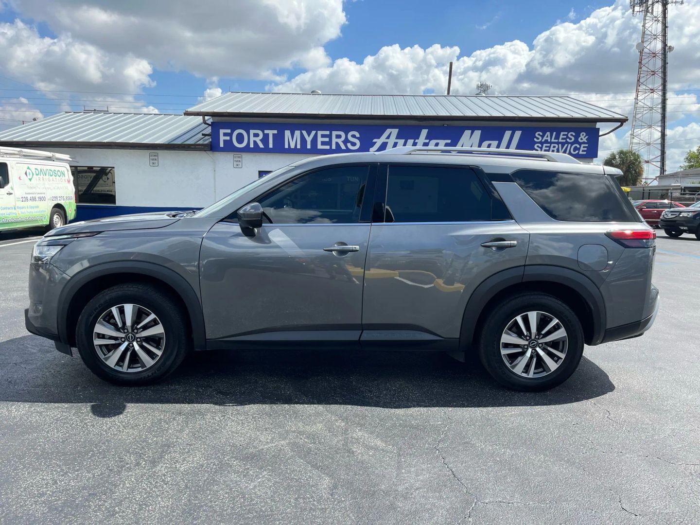 Nissan Pathfinder Sl - Thumbnail 12