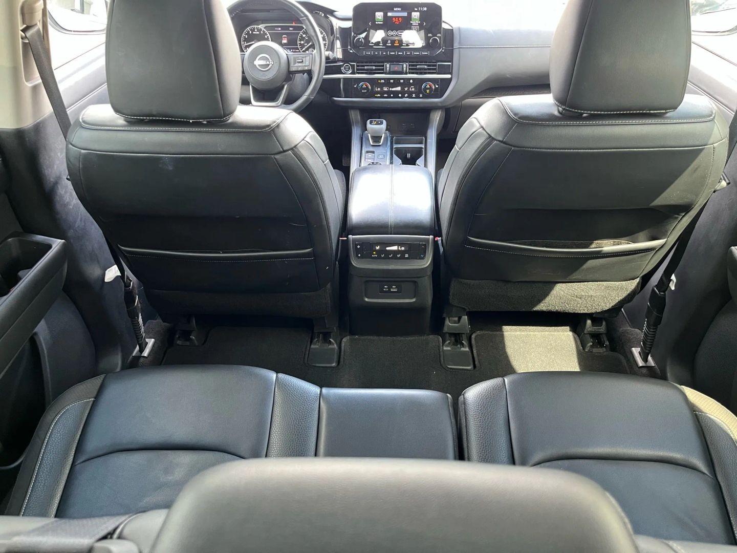 Nissan Pathfinder Sl - Thumbnail 20