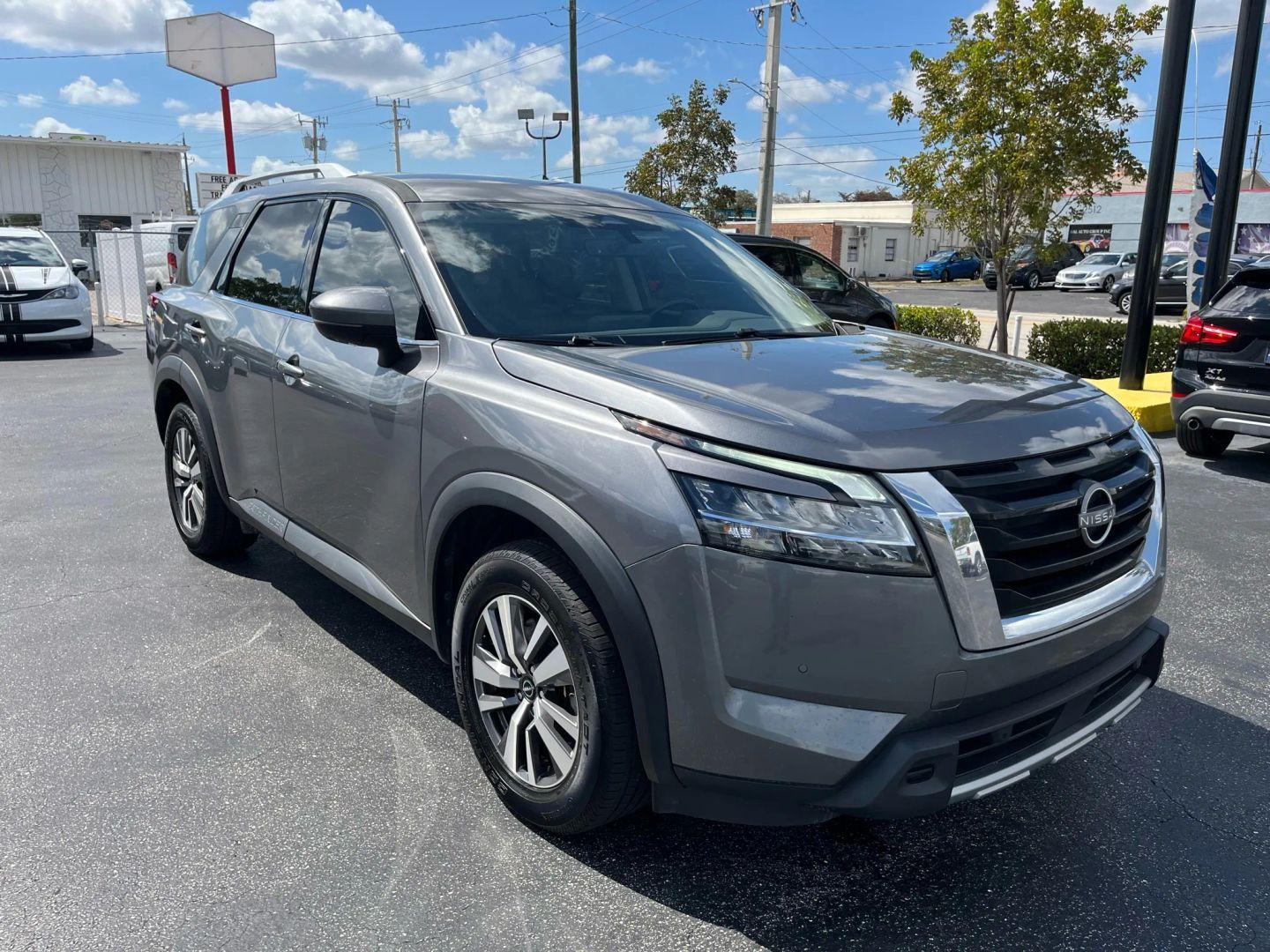 Nissan Pathfinder Sl - Thumbnail 6