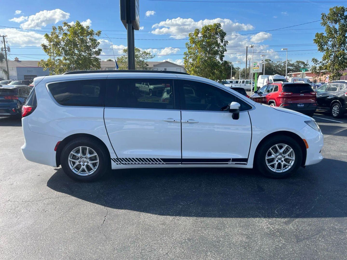 Chrysler Voyager Lxi - Thumbnail 9