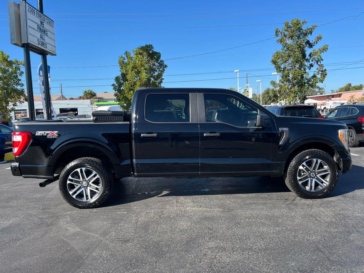 Ford F-150 Xl - Thumbnail 12