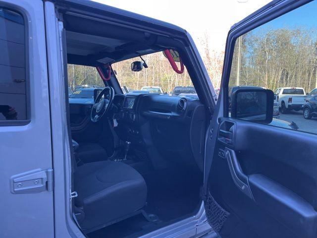 Jeep Wrangler JK - Thumbnail 13