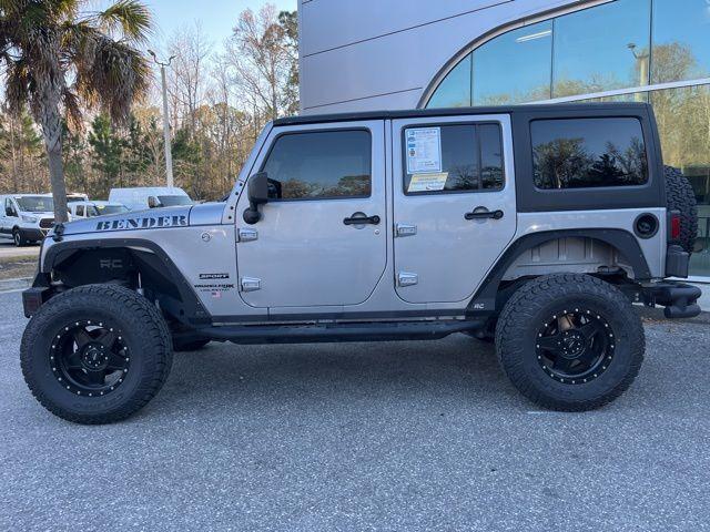 Jeep Wrangler JK - Thumbnail 2