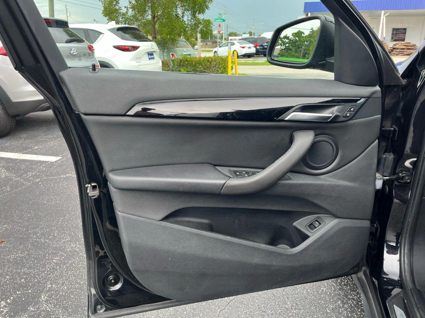 BMW X1 Sdrive28I - Thumbnail 17