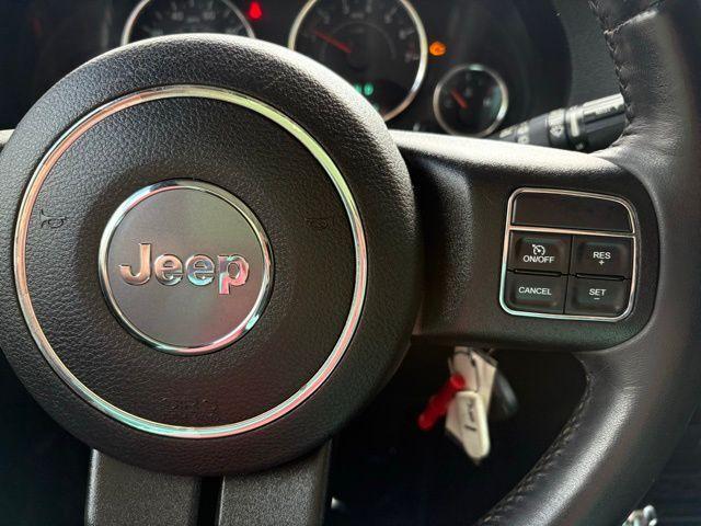 Jeep Wrangler - Thumbnail 17