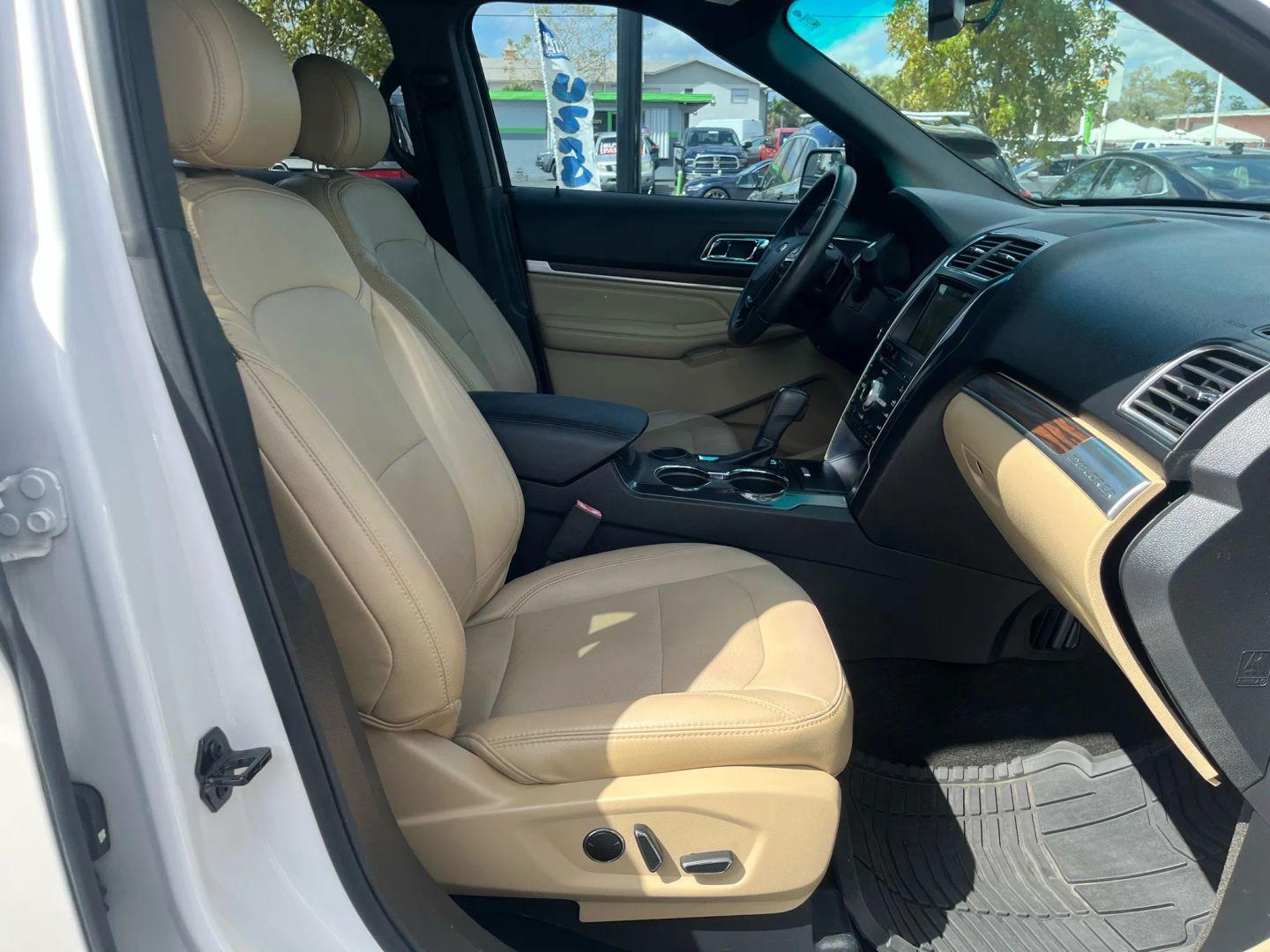 Ford Explorer Limited - View 1