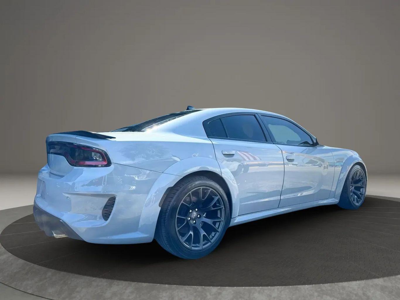 Dodge Charger Srt Hellcat Sedan 4D - Thumbnail 16